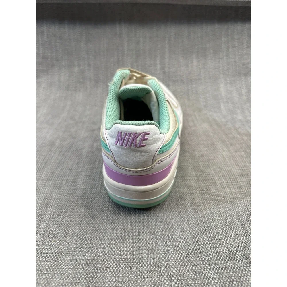Nike Gamma Force FN7109-100 Womens 7.5 Athletic Shoes White Emerald Rise Sneaker